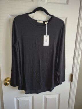 Tasc Performance Jenny - silky soft sun protection tunic top SPF - NWT - size M